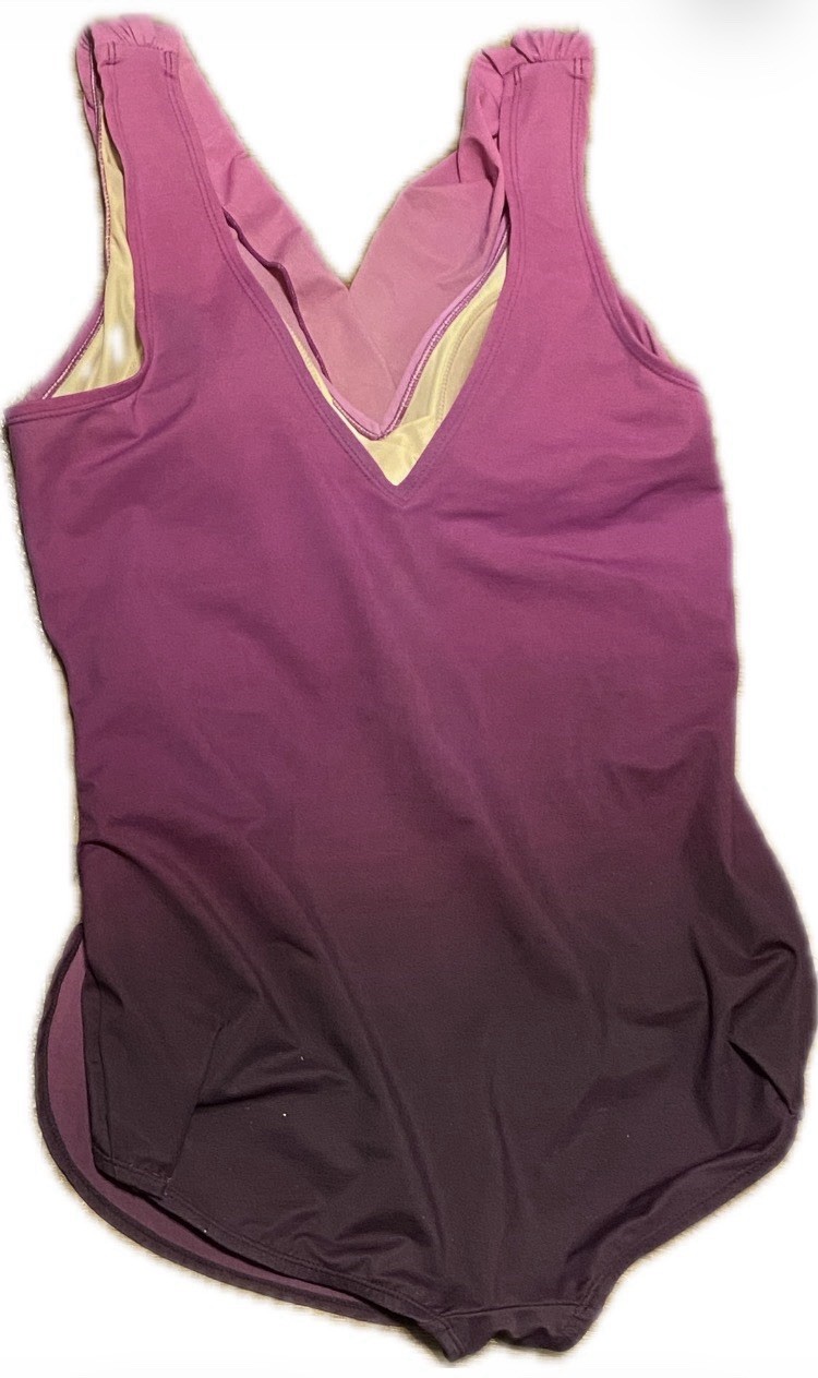 Lands’ End Women’s 1 Pc Skirted Wrap Swimsuit Size 12 Purple Ombre Slimming EUC