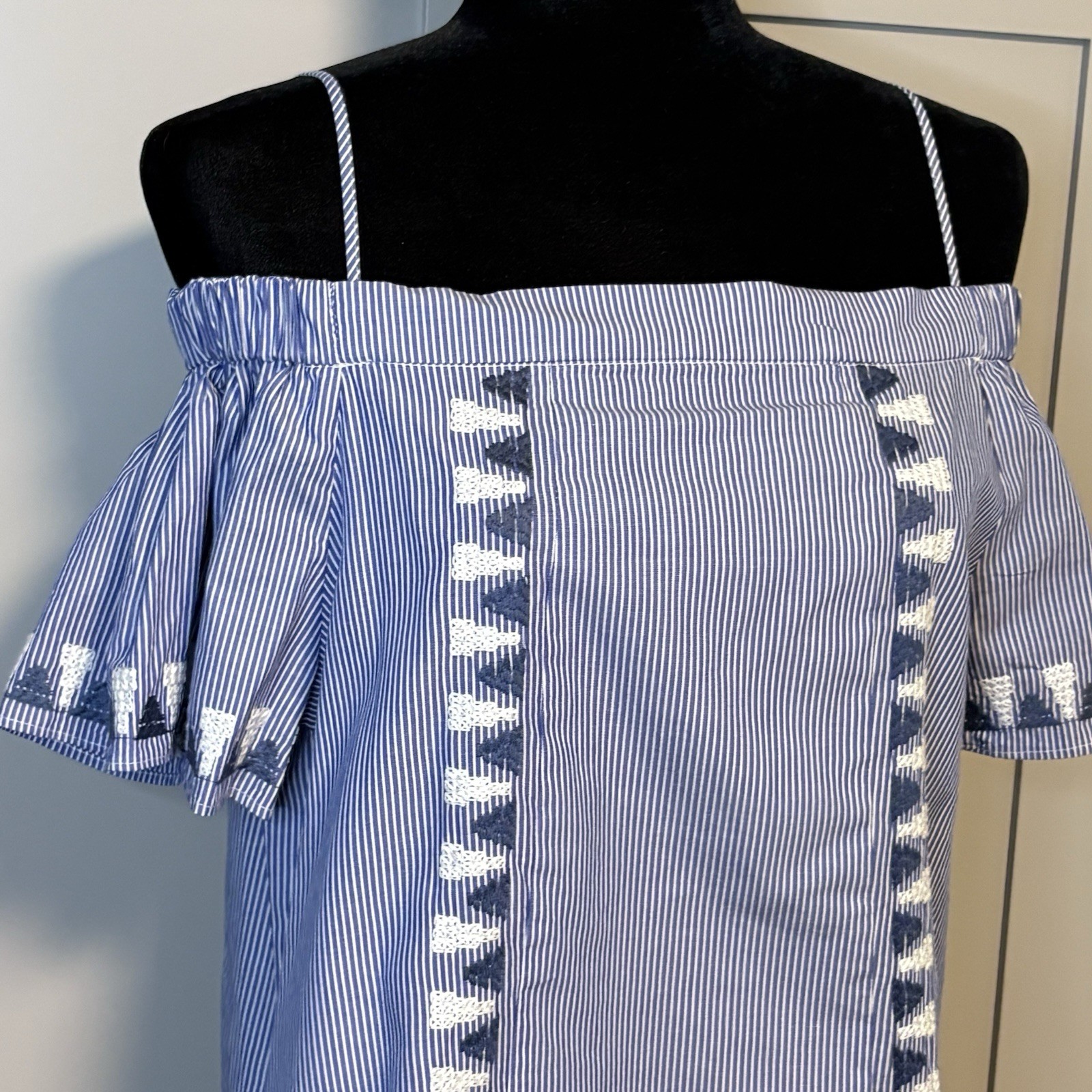 Cute Stella Dot Beach Kali Dress In Blue Stripe Embroidered Off Shoulder Summer