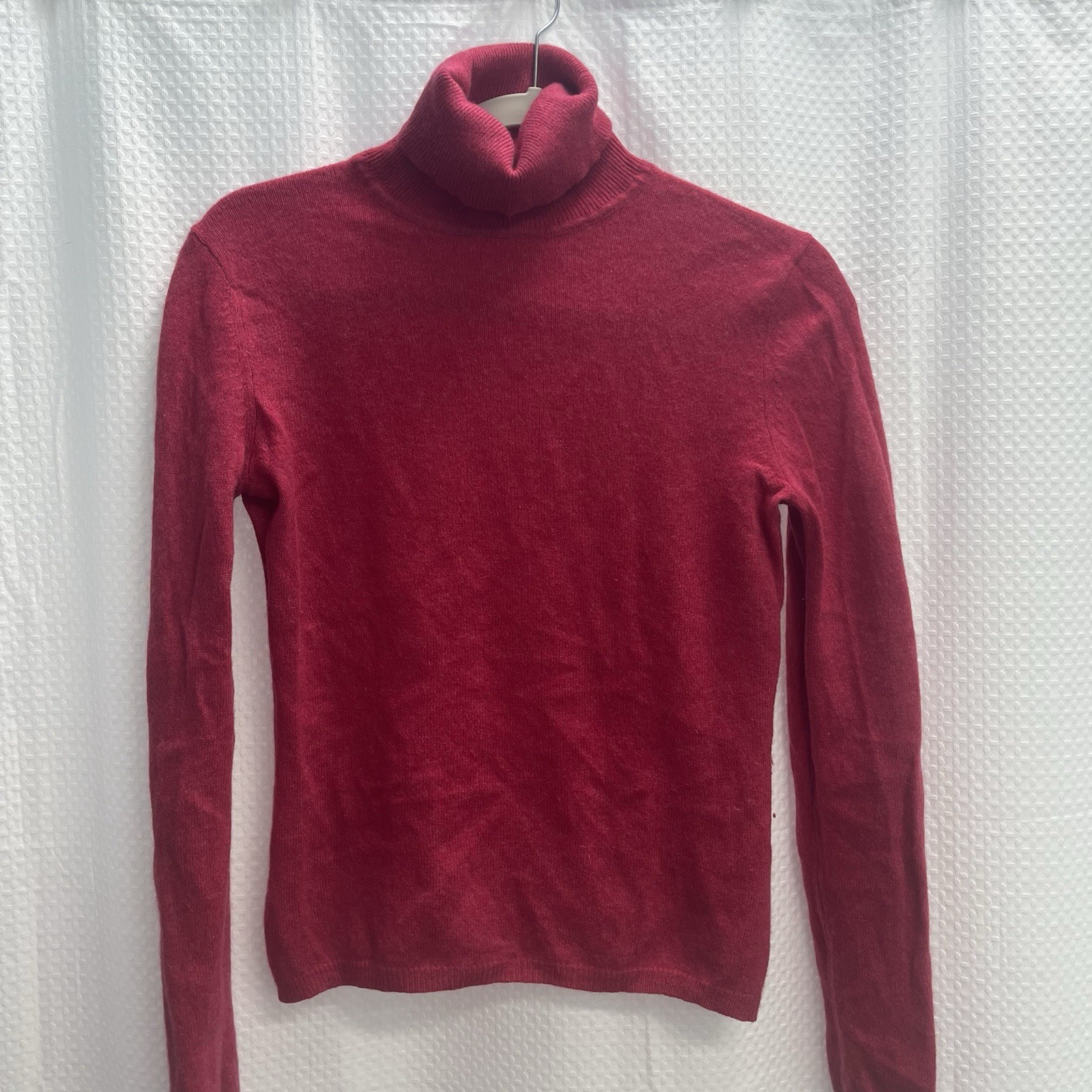 Madison 100% Cashmere Dark Pink Turtleneck Sweater Small Classic
