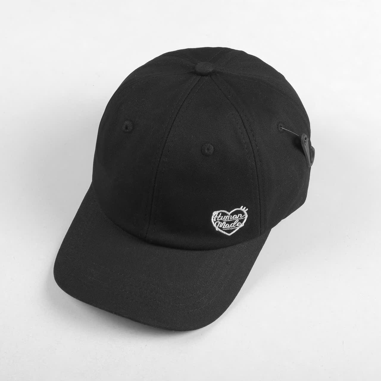 HUMAN MADE 6-Panel Linen Black Cap Heart Logo Strapback – HM29GD046
