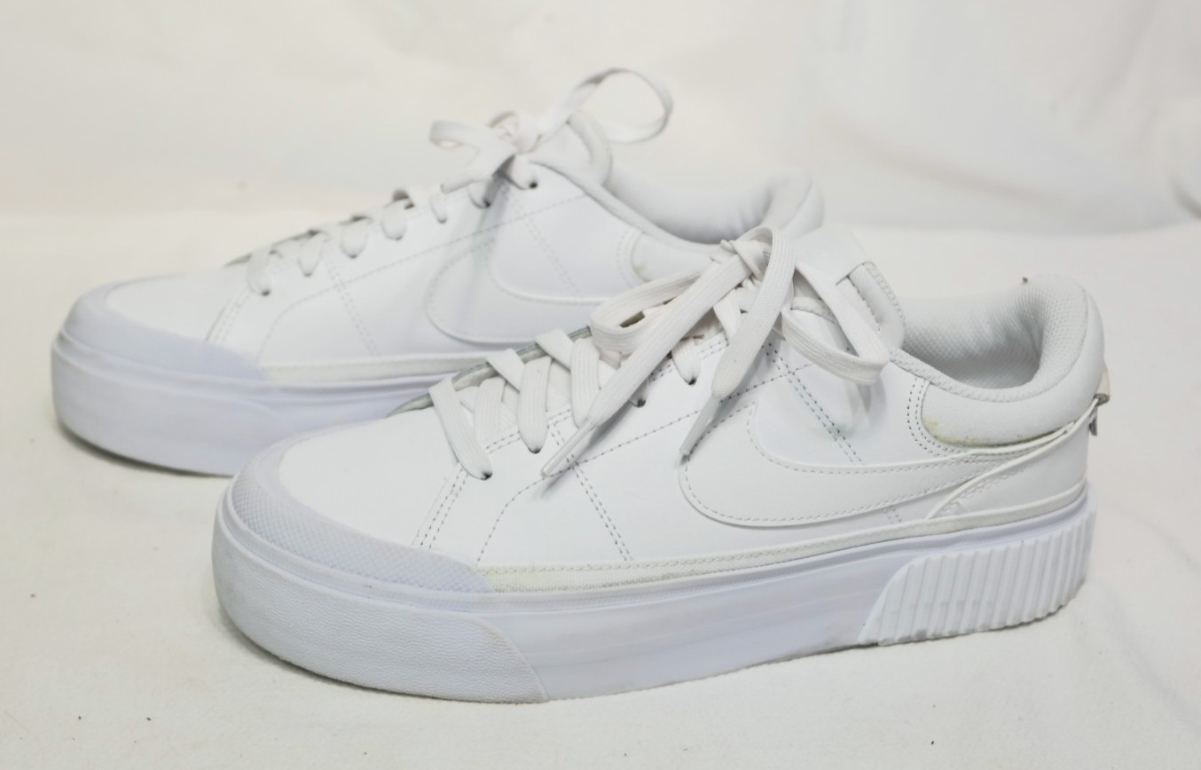 Nike Womens Court Legacy Lift Triple White Triple White NEW DM7590-101 size 9