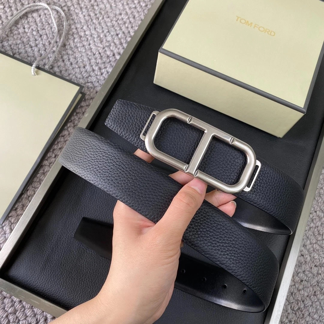 TOM FORD Black Leather 38mm Belt New And Authentic Silver Buckle