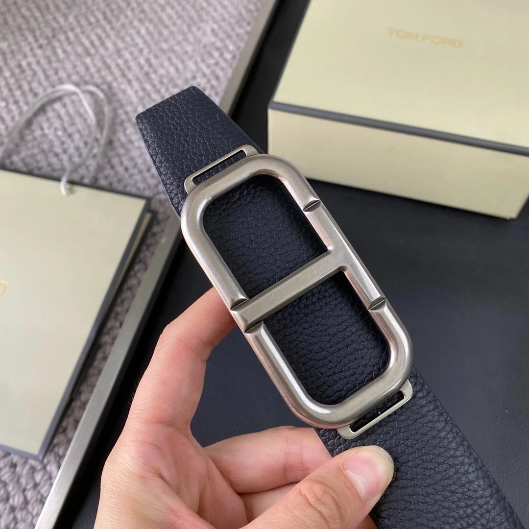 TOM FORD Black Leather 38mm Belt New And Authentic Silver Buckle