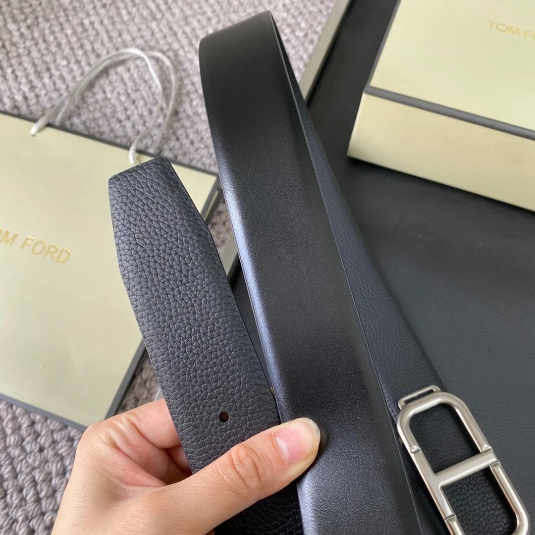 TOM FORD Black Leather 38mm Belt New And Authentic Silver Buckle
