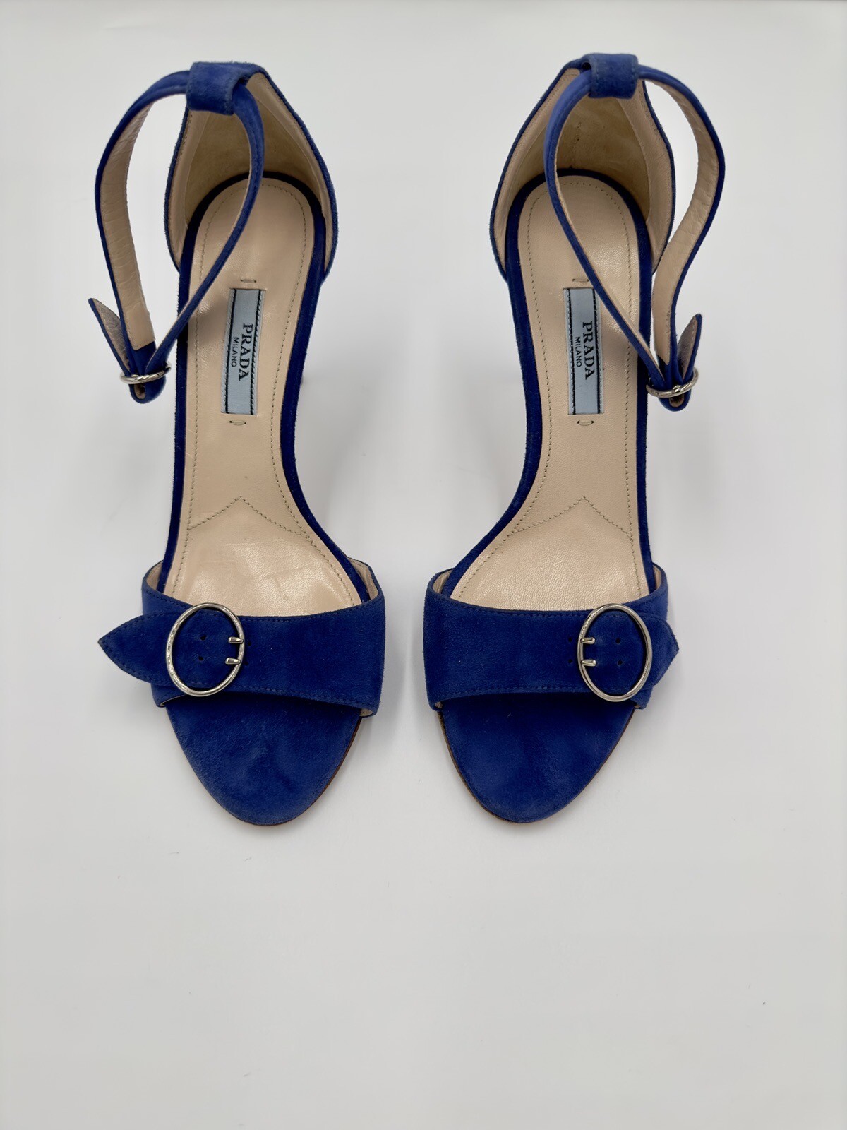 Original GUCCI women shoes size 7.5 new (RETURNS ARE NOT ACCEPTED )