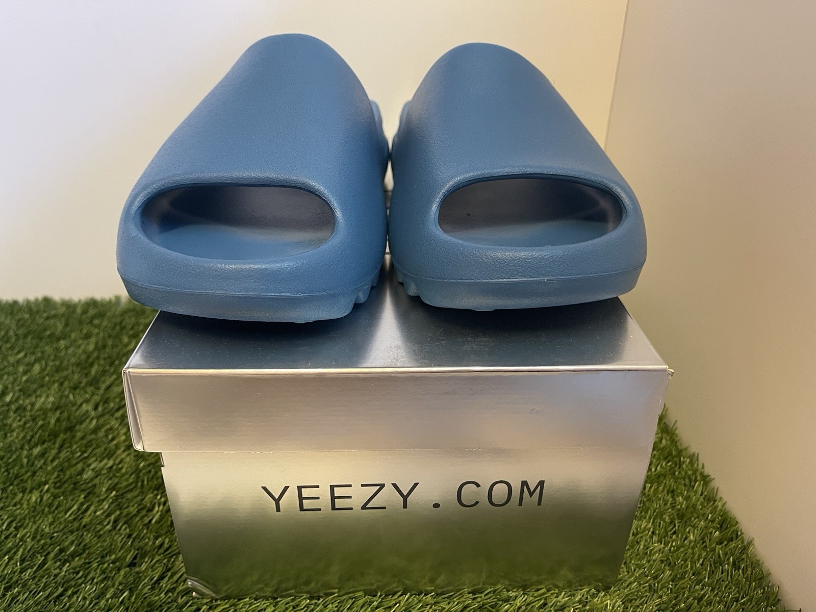 YEEZY YS-01 RARE Blue Rubber Slide Sandals Men’s US 10 New w/ Box IN HAND