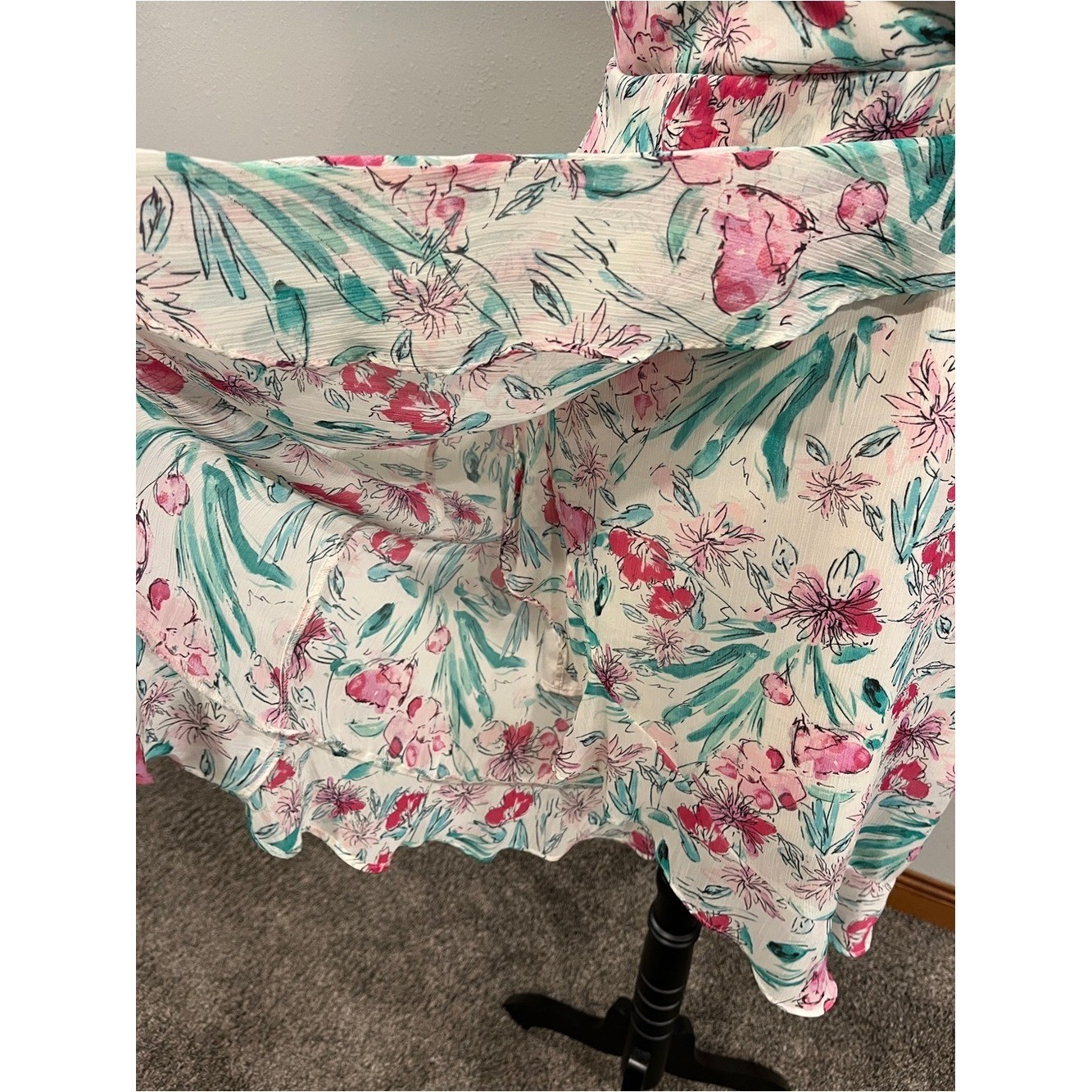 Floral V-Neck fake wrap Ruffle Mini Dress size medium