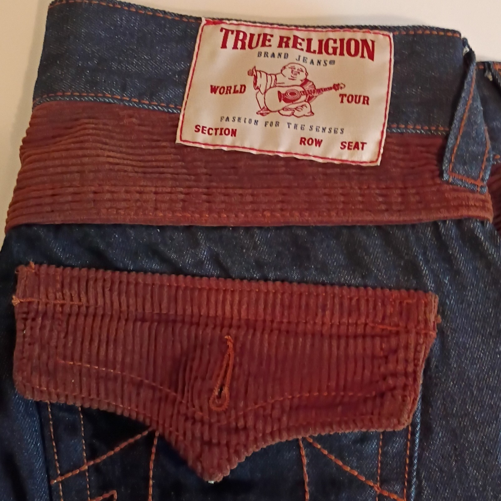 True Religion World Tour Men’s Relaxed Straight Dark Wash Denim Jeans Blue/Red