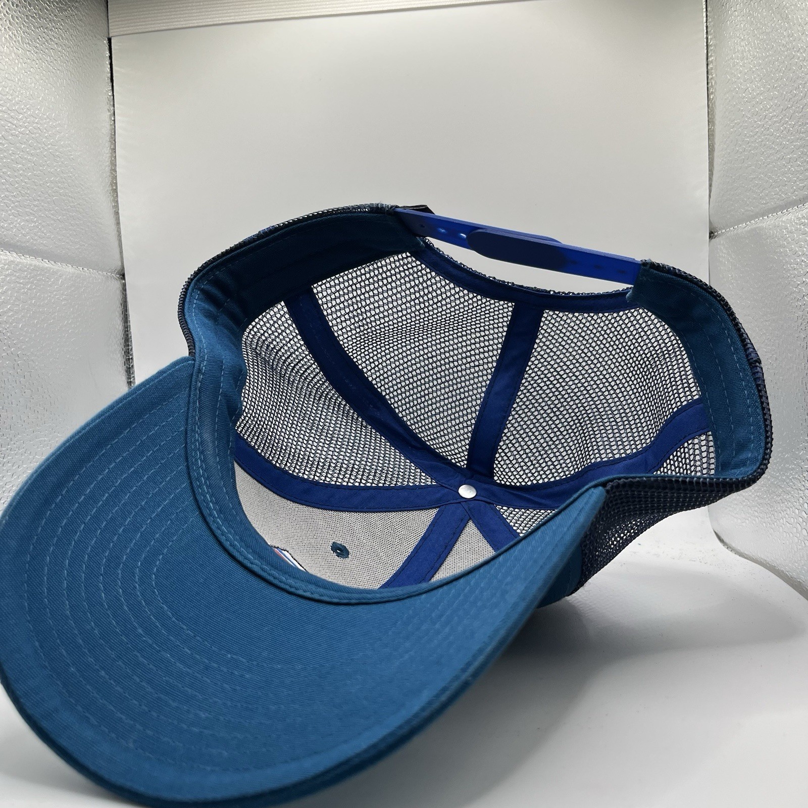 Patagonia P-6 Logo Lo-Pro Trucker Hat Unisex OS Blue Mesh Back VTG