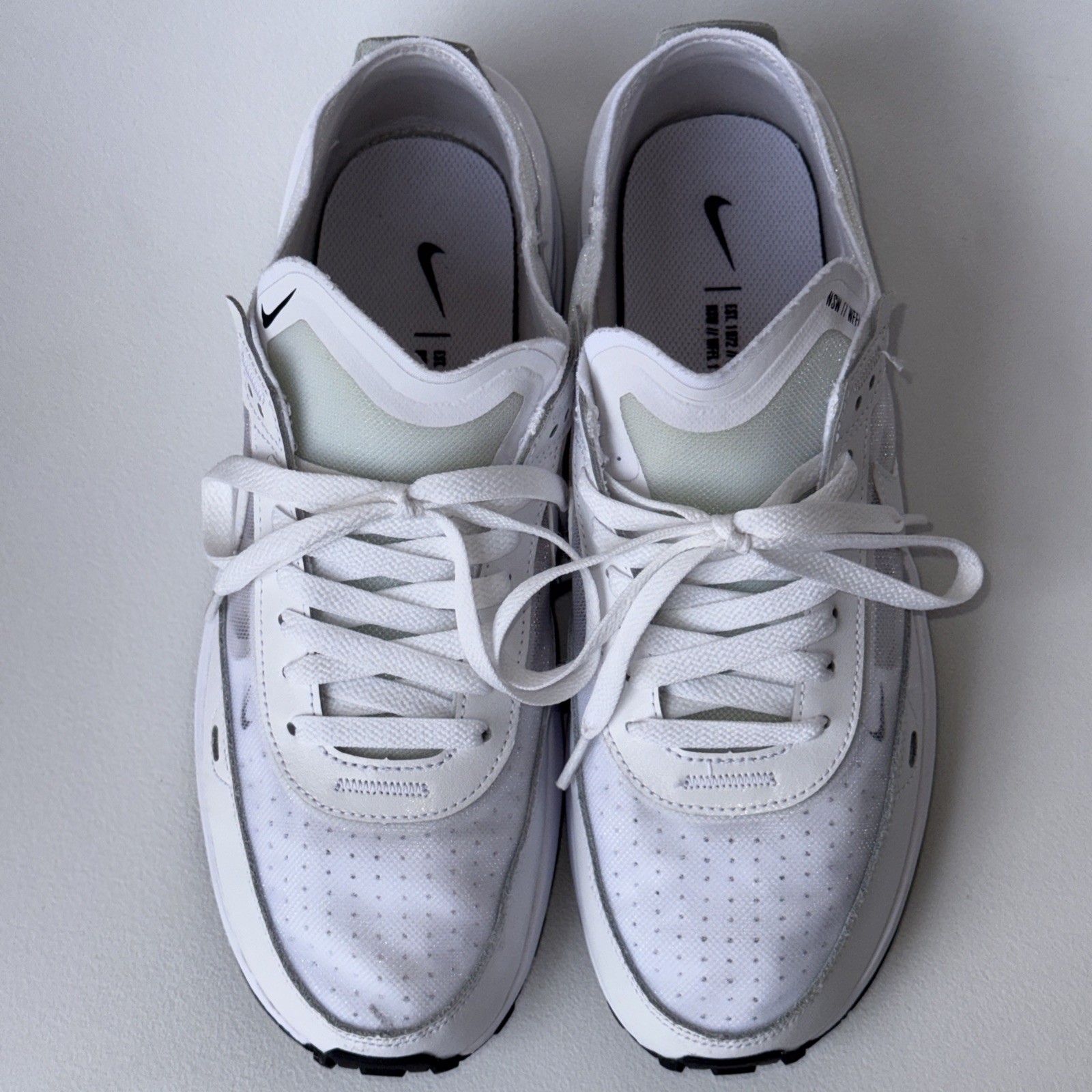 Nike Waffle One Road Running Shoes Sneakers Womens Size 9 White Black DC2533-103