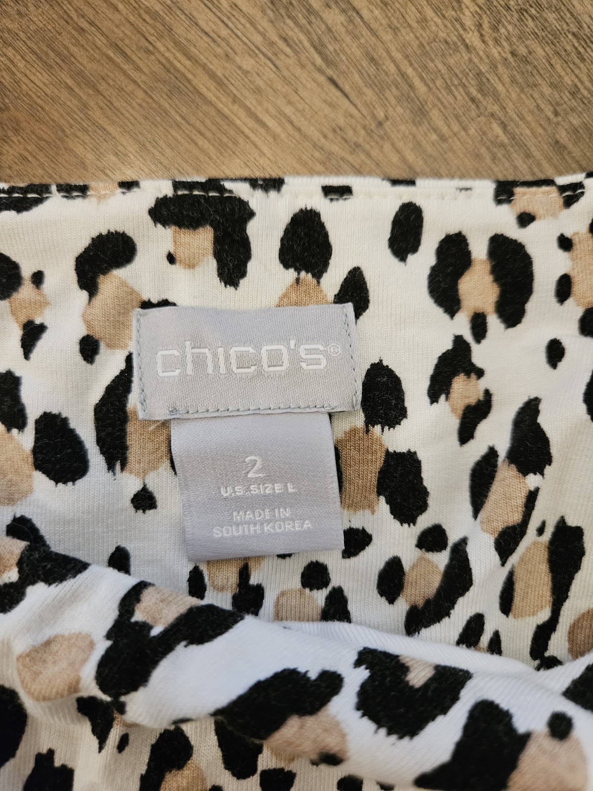 Chico’s Size 2 Animal Print Short Sleeve Top