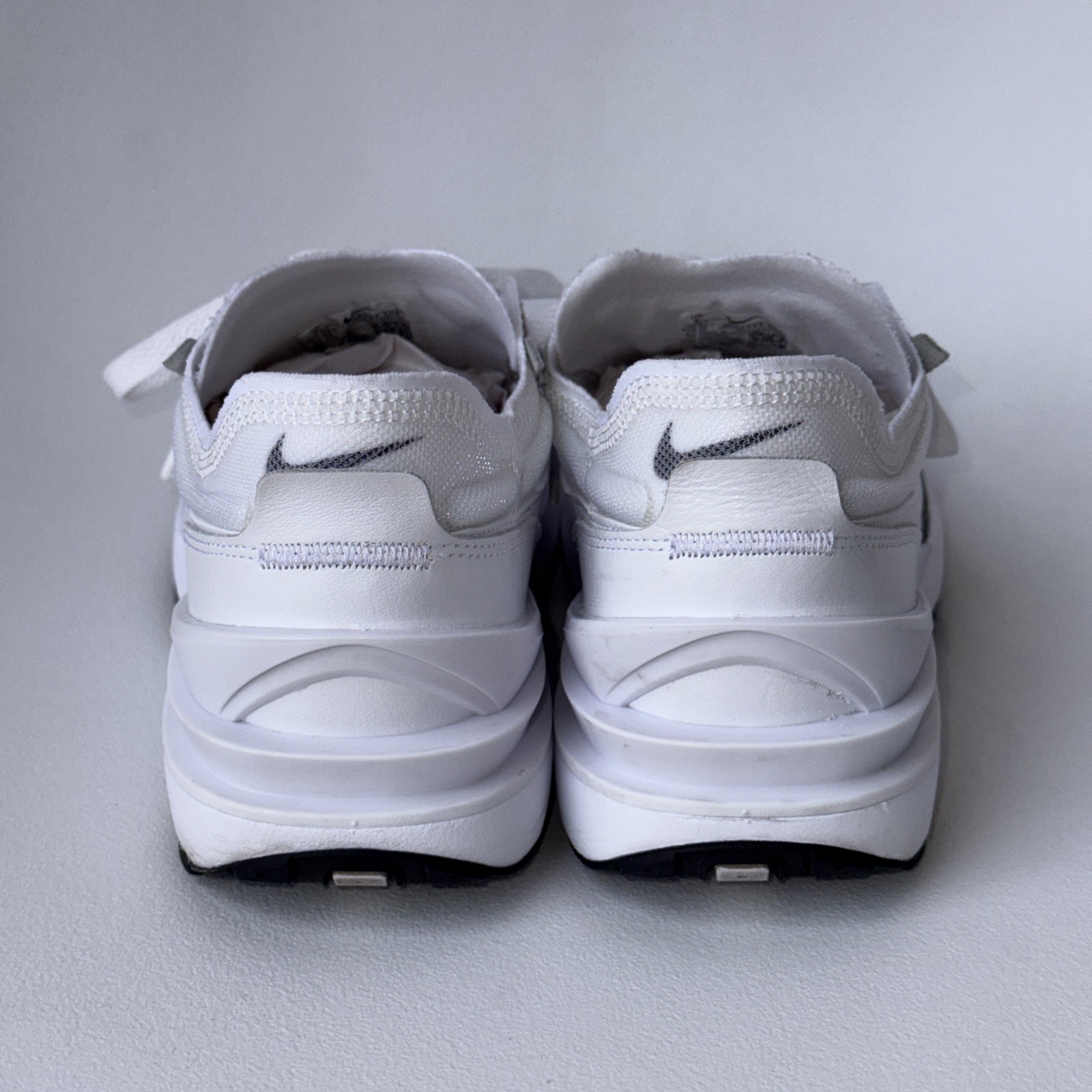 Nike Waffle One Road Running Shoes Sneakers Womens Size 9 White Black DC2533-103