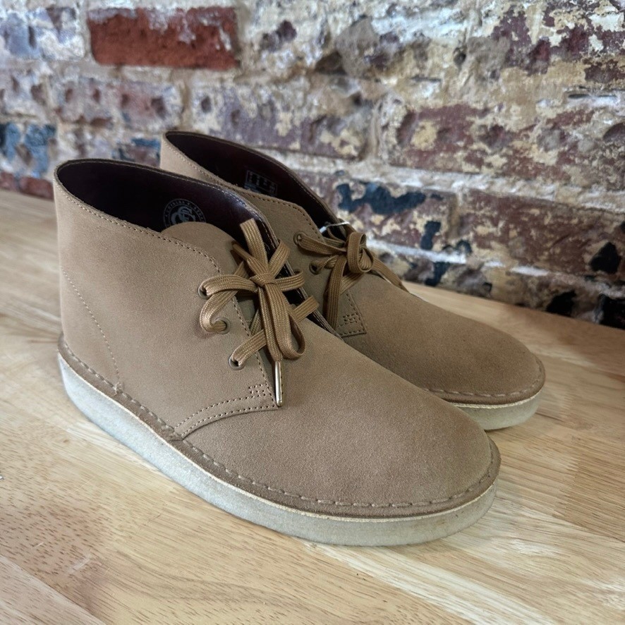 Clarks Desert Chukka Brown Lace up Suede Rubber Sole Boots Mens 8