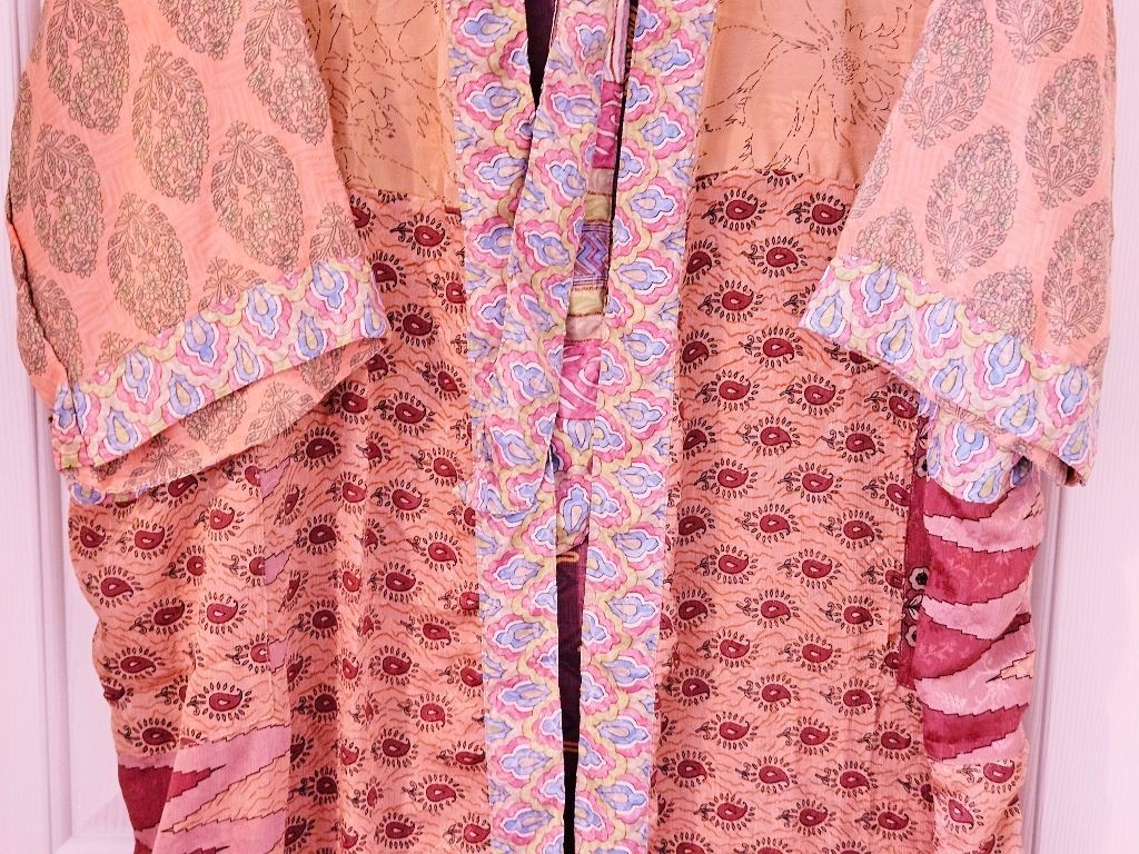 Silk Kimono Robe~ Women’s One Size~ Kimono w/Tie~Floral, Leaves~Pink, Purple~NEW