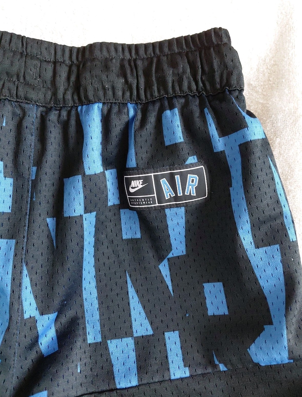 Nike Air Mesh Youth Basketball Shorts Large