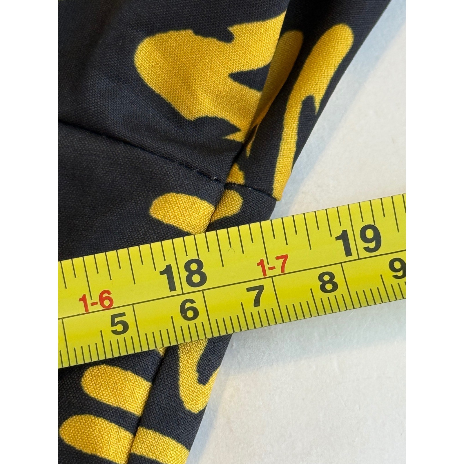 Low Cut Graffiti Black Yellow Long Sleeve Blouse w Front Tie Elastic Waist Sz M