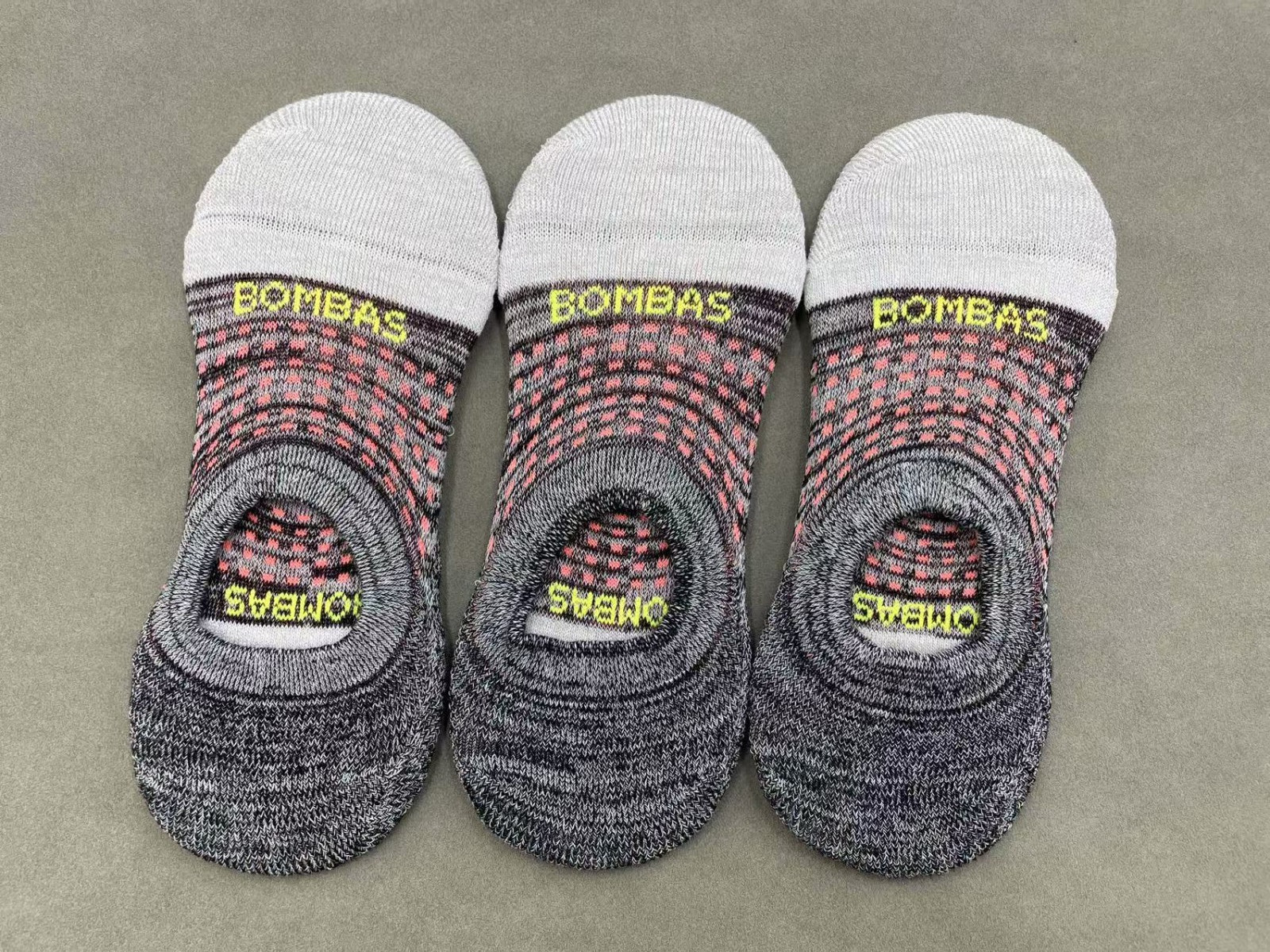 3 pairs Women’s Camouflage No Shows Socks Size Small 5-7 multicolor