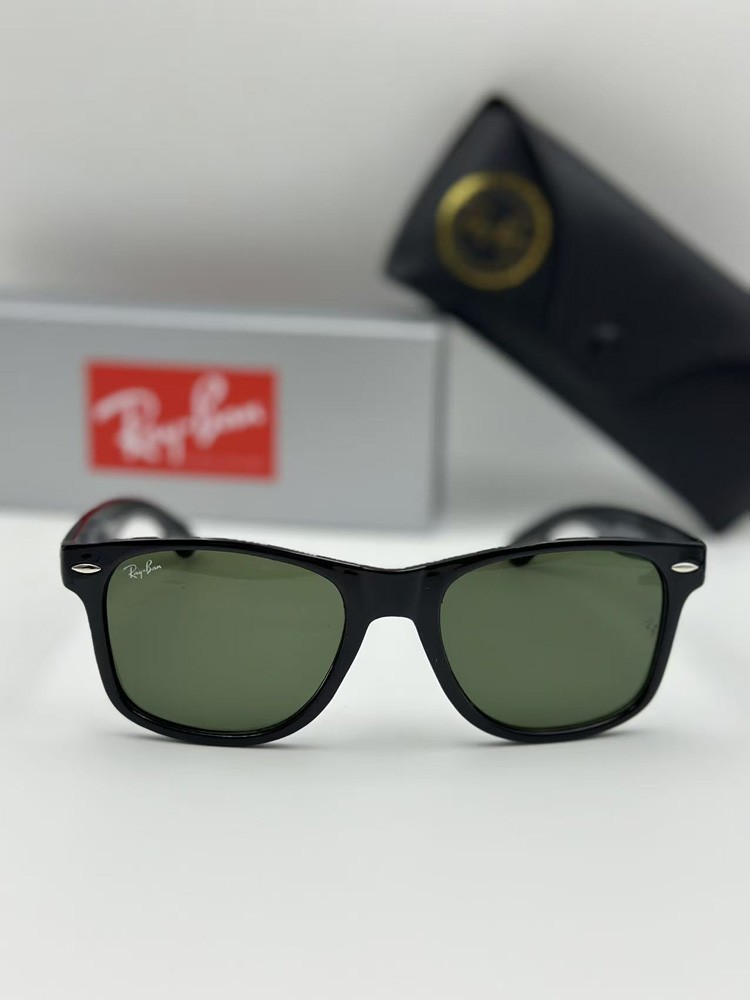 Ray-Ban Wayfarer Black Sunglasses G-15 Green Lenses + Case, Cloth, Manual & Box