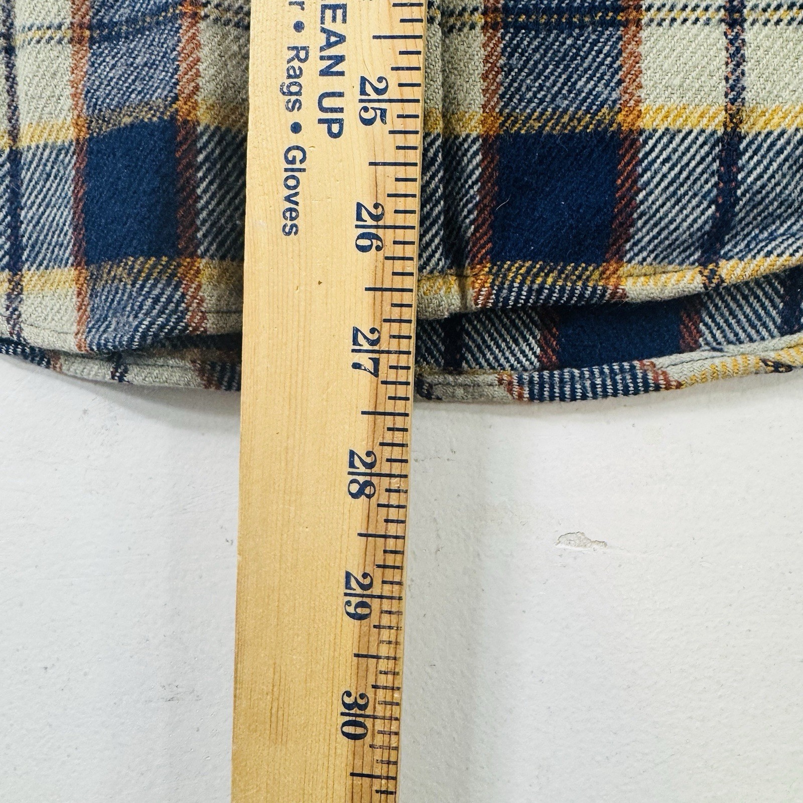 JC Penny Vintage Flannel Shirt 100% Acrylic Blue Beige Plaid Men’s Size Large