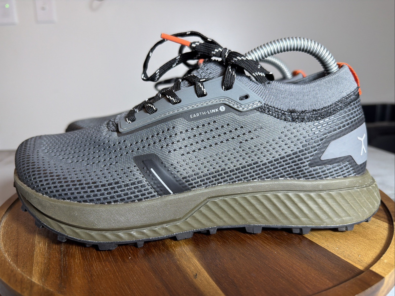 Flux Footwear Adapt Trail Runner Black Mens Size 7.5 Womens 9 Shoes Sneakers