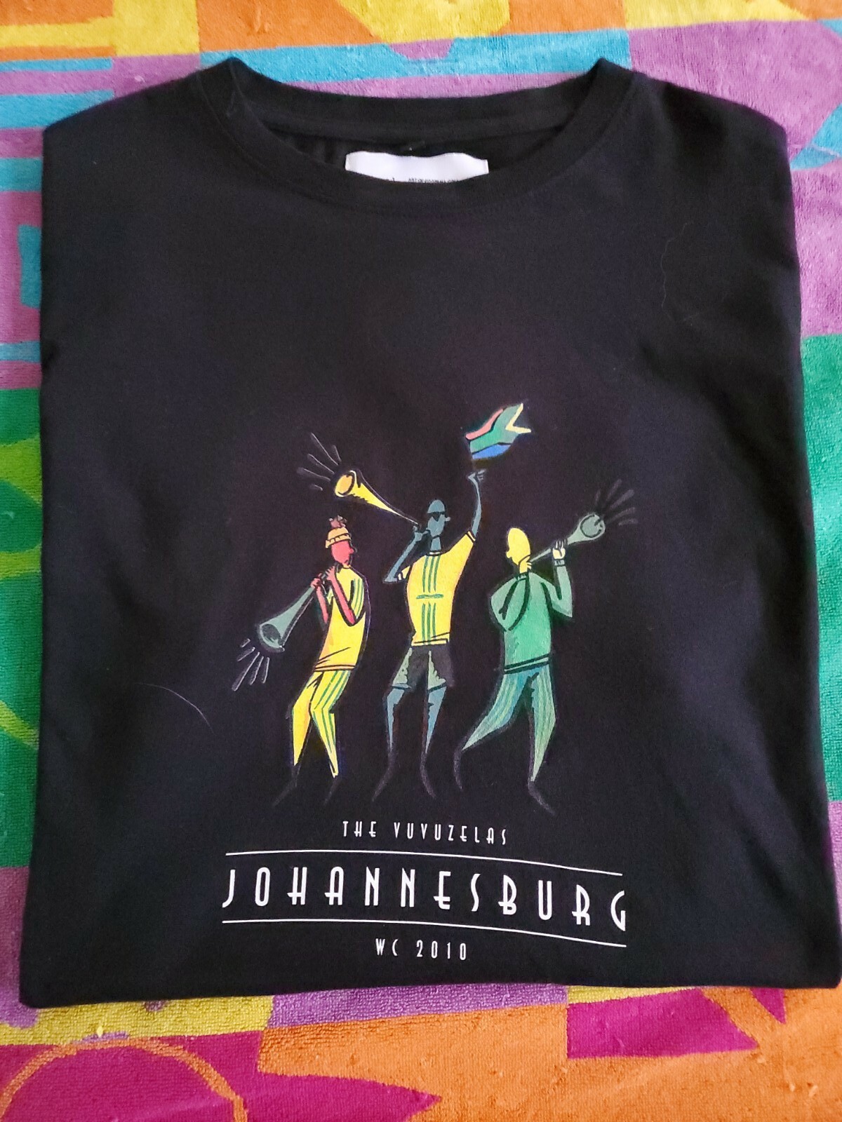 JOHANNESBURG 2010 World Cup: ART OF FOOTBALL Black Tshirt SZ Large