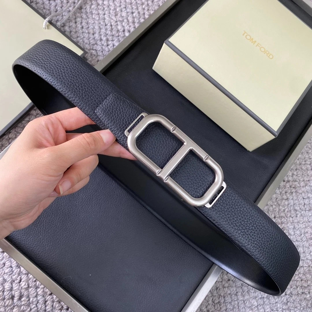 TOM FORD Black Leather 38mm Belt New And Authentic Silver Buckle