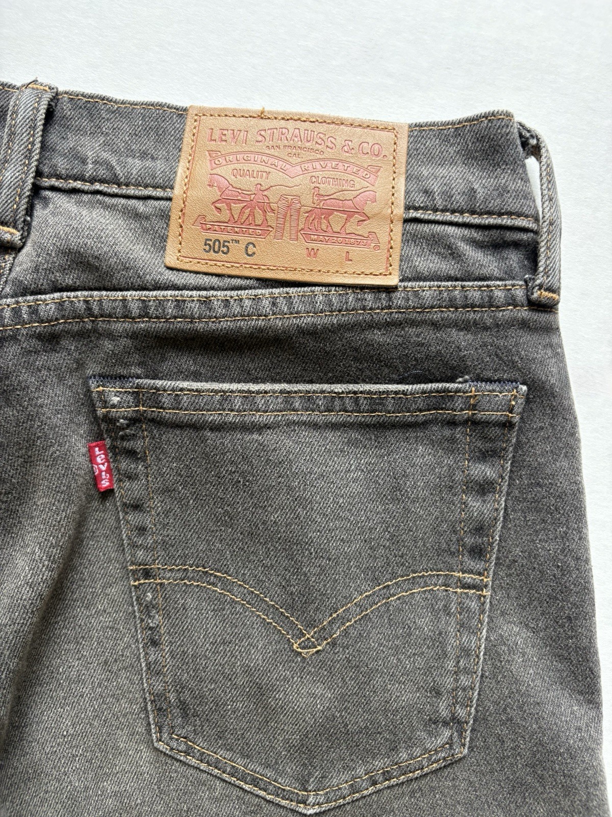 Levi’s 505 C Slim Straight Faded Black Jeans Distressed Womens 29×32