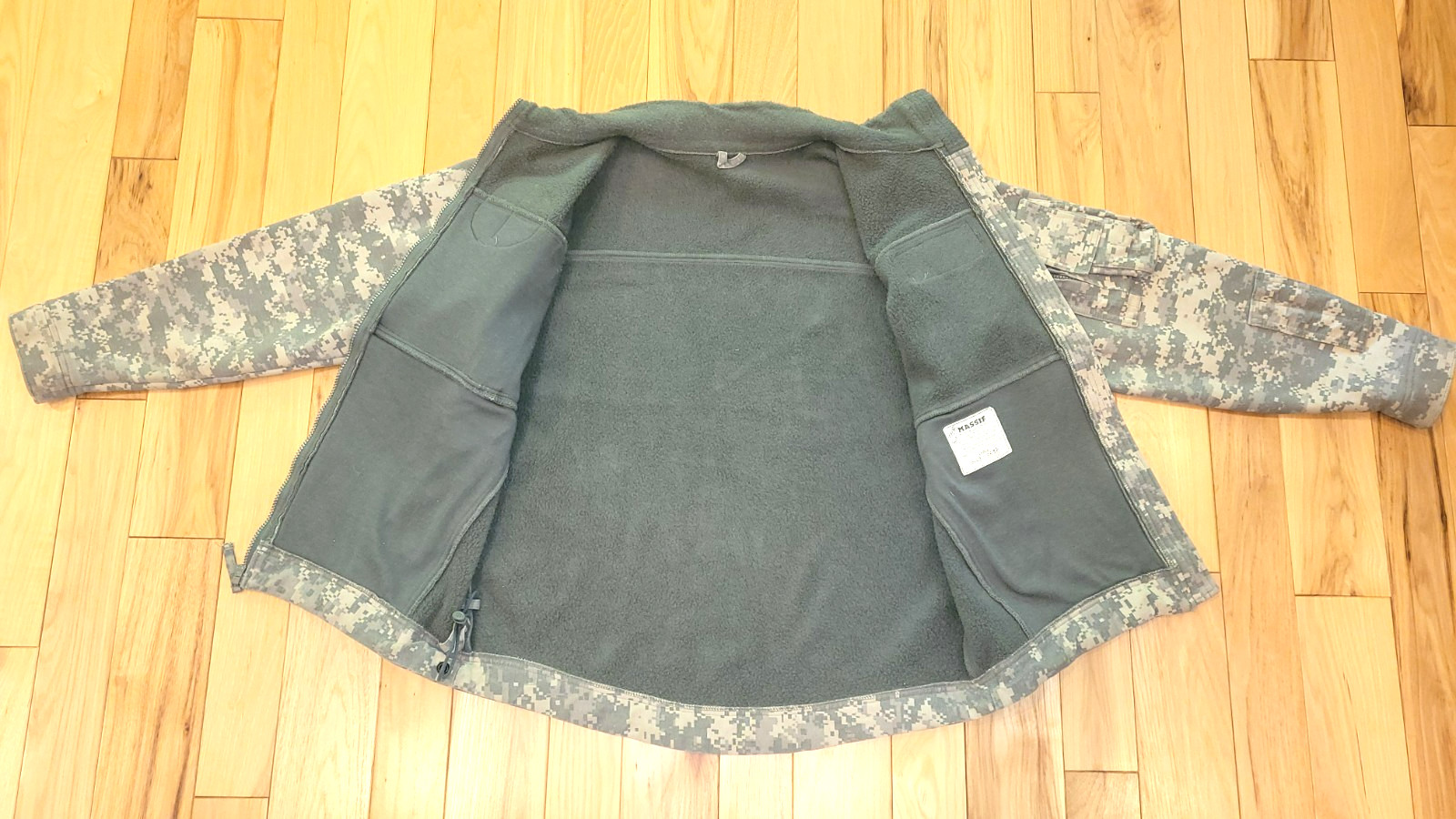 Massif Mountain Gear Company ACU Camo Jacket Fire Resistant Fleece Lined L Nomex