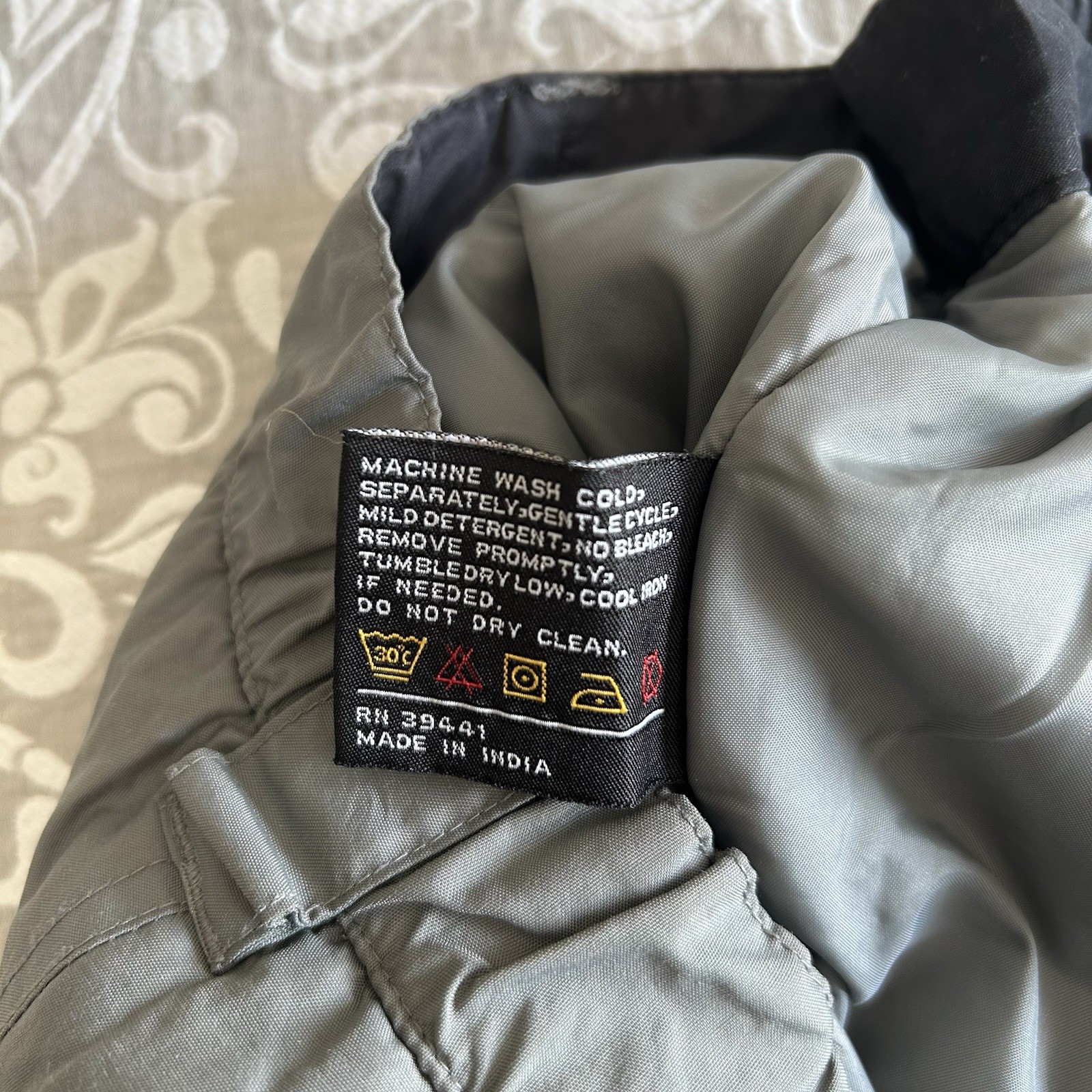 Black Dot Ski Pants Boys L Gray Water Proof Snow Board Insulated Outdoor Youth