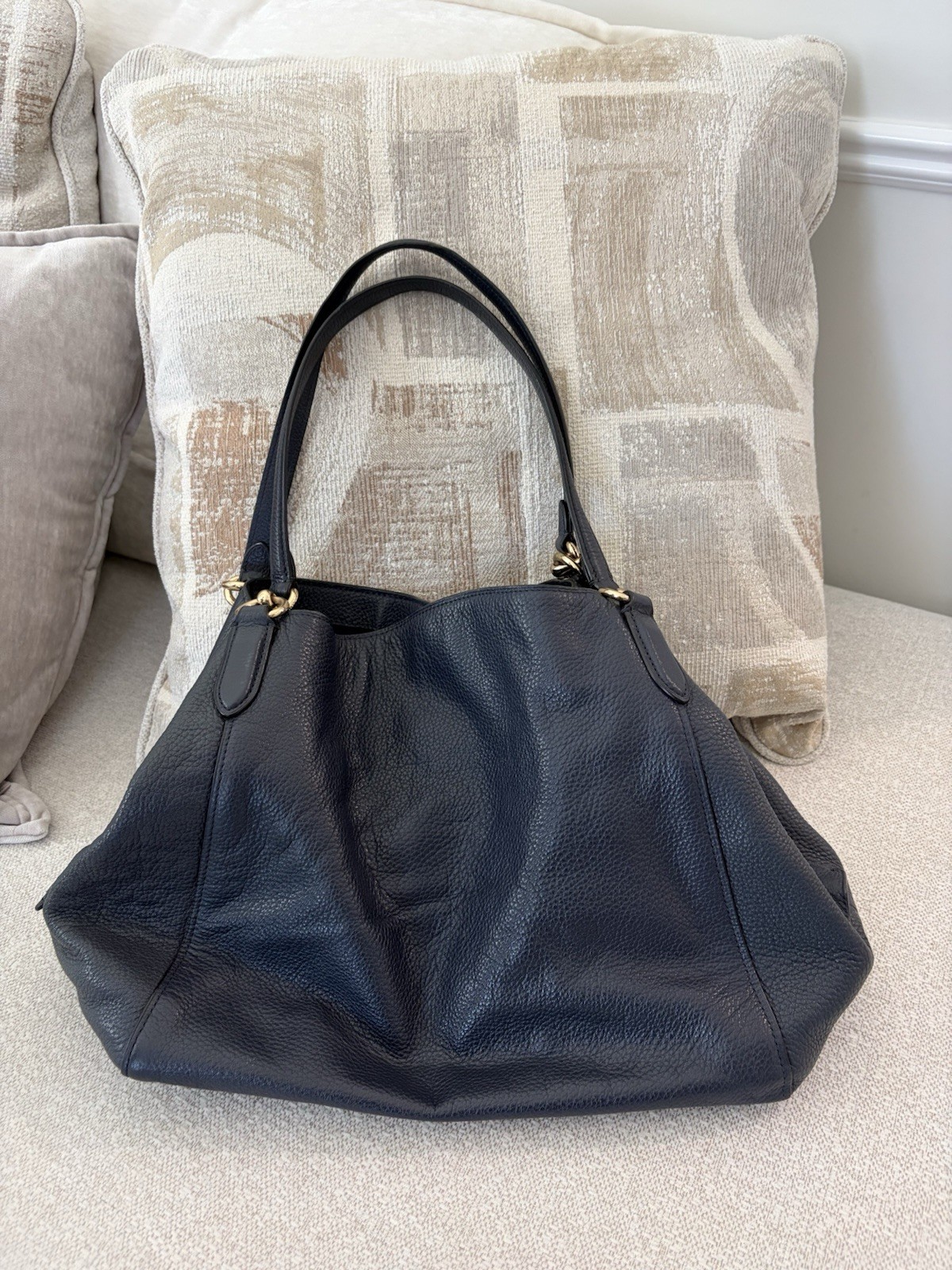 Coach Black Pebbled Satchel/Top Handle Bag Gold Hardware Zip/Magnetic Medium