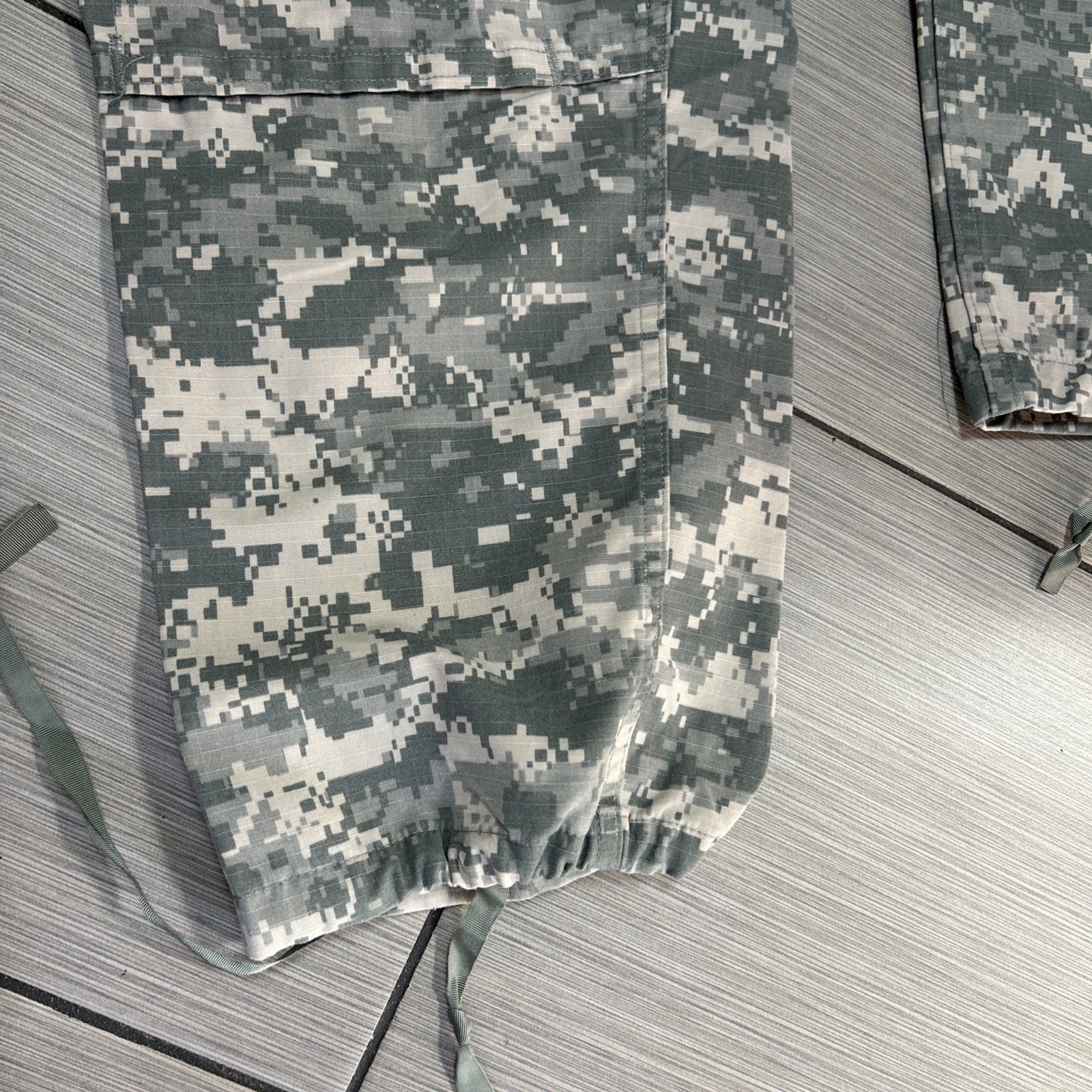 US Army Combat Uniform ACU Digital Camo Trousers Large/Long USGI Rip Stop