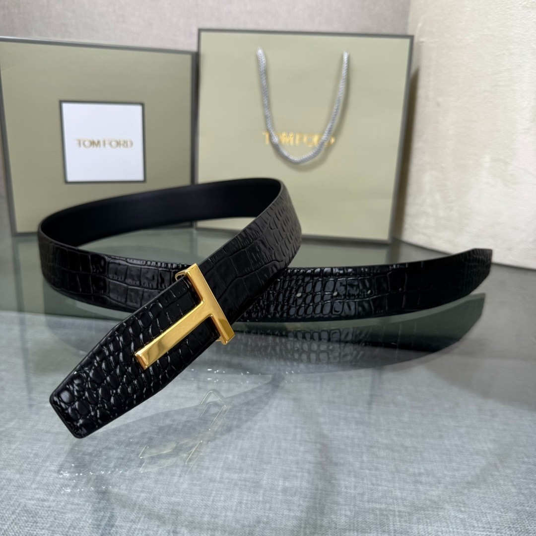 Tom Ford Mens Black Reversible Leather Belt Gold T Buckle
