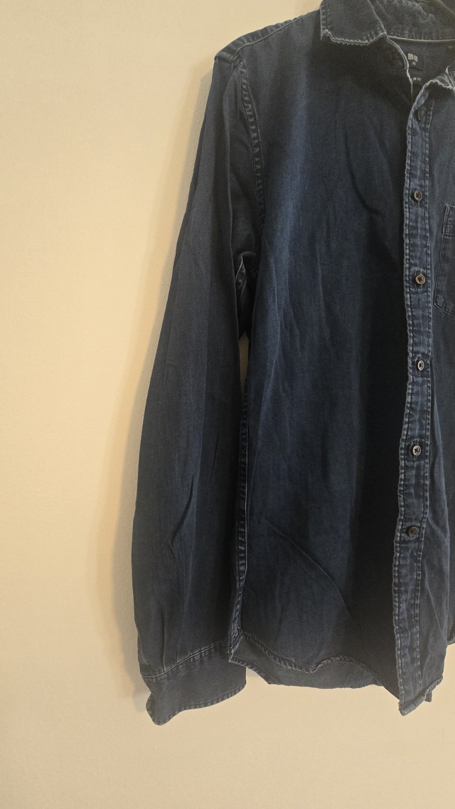 Uniqlo Mens XS Slim Fit Denim Button Down Shirt Indigo Blue Cotton 331-401832