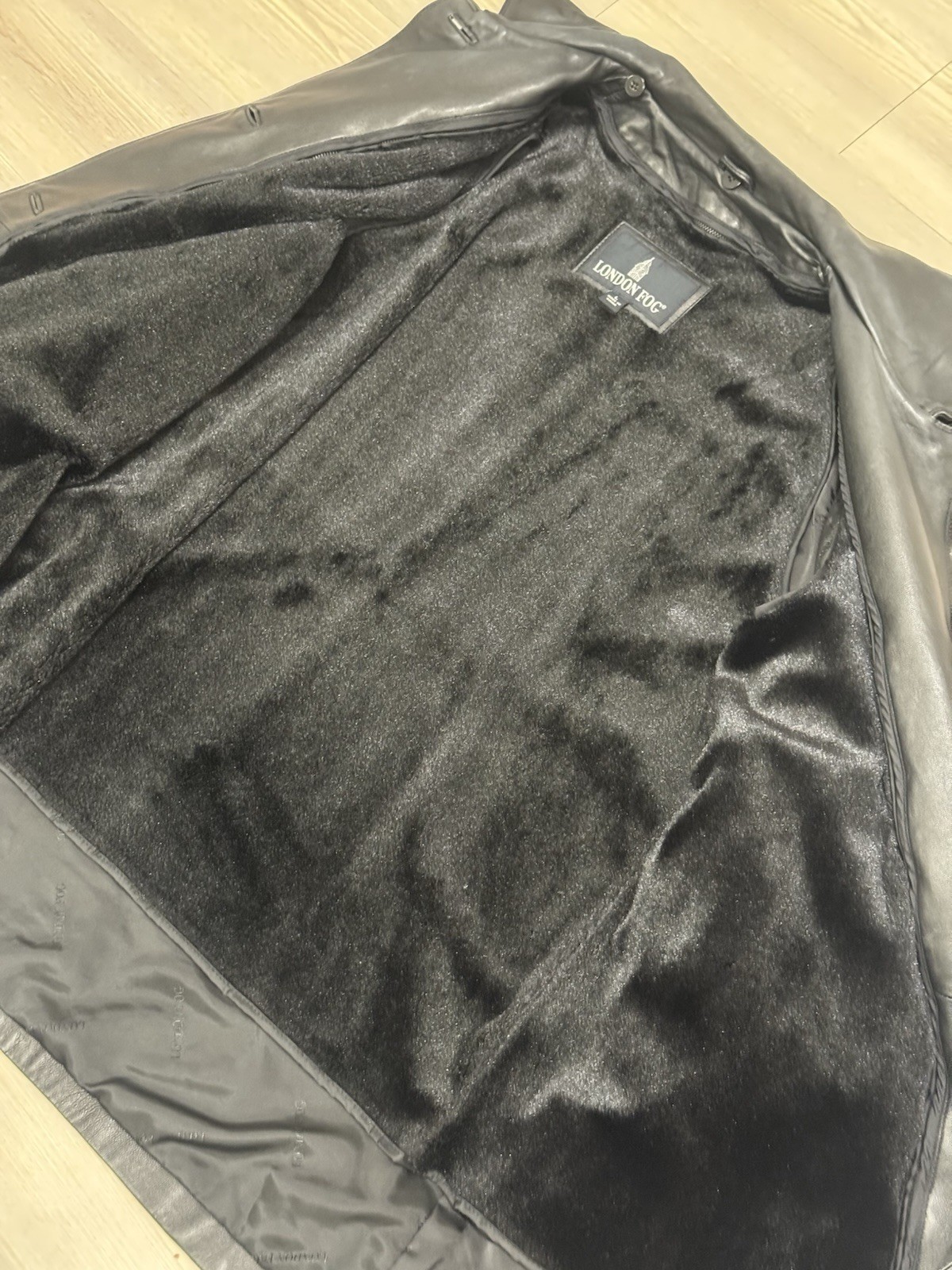 London Fog Women’s well-tailored Black Leather Long Overcoat Lined Size L Y2K