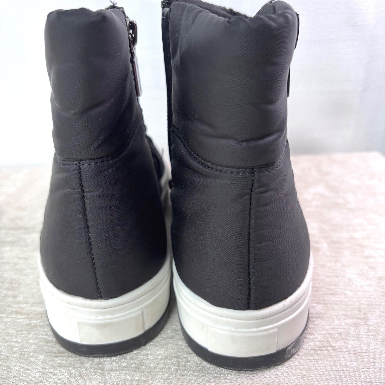 Blondo Water Proof Rain Snow Booties Black Suede Polyester Womens Sz 6