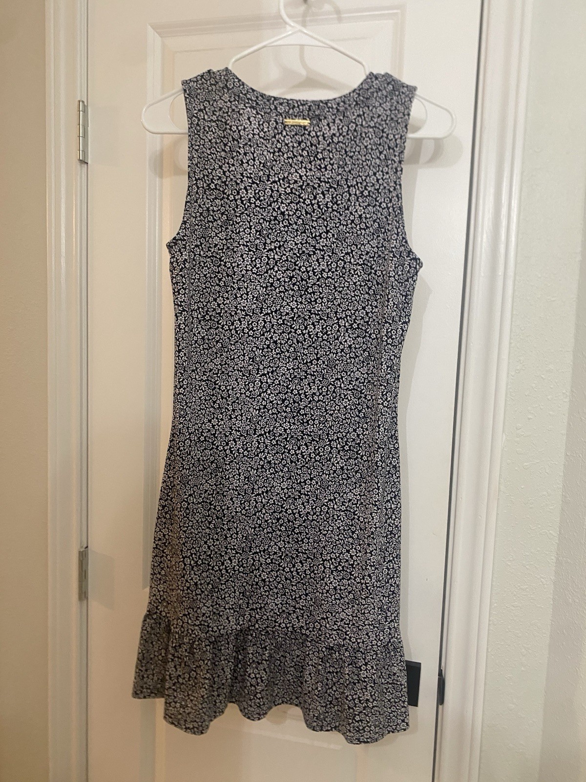 Michael Kors Women’s XS Black & White Floral V-Neck Sleeveless A-Line Dress