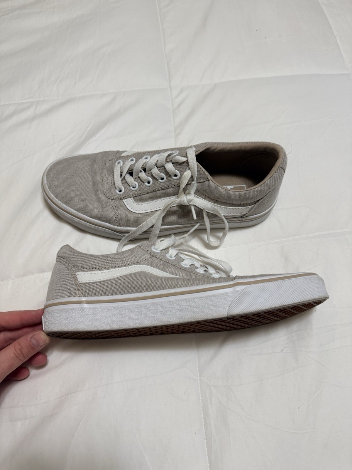 NEW – VANS Gray/White Canvas Low Top Lace-Up Sneakers Women’s US 10