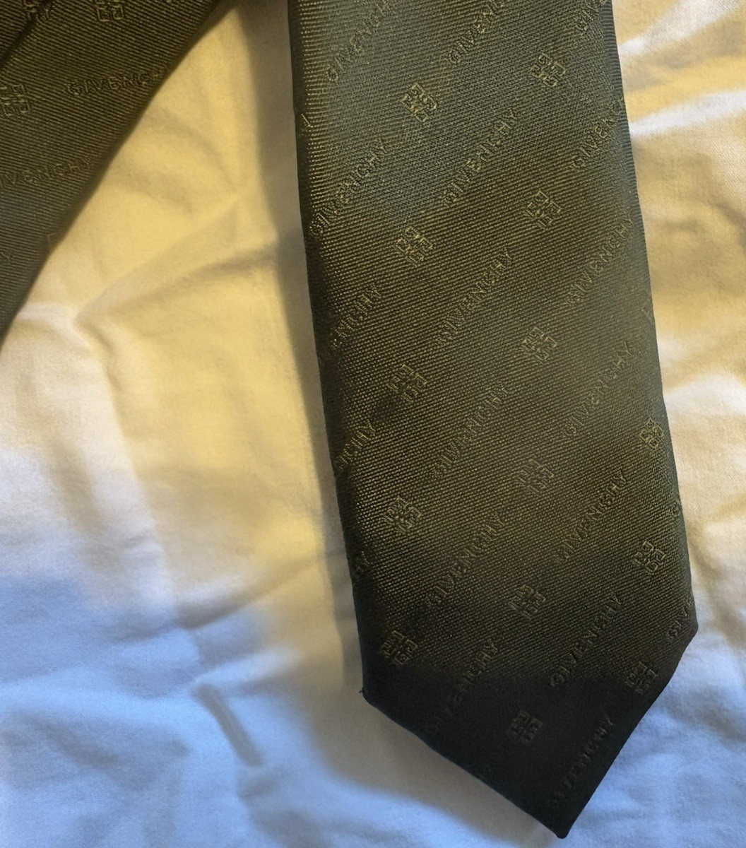 GIVENCHY 100% SILK SKINNY Neck Tie ITALY