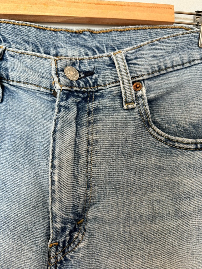 Levi’s 512 Jeans