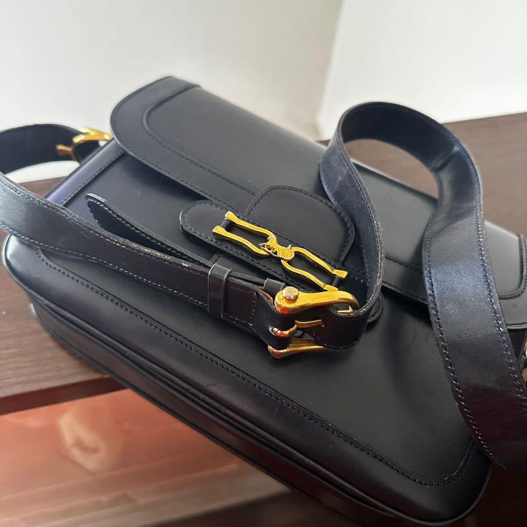 CELINE Horse Carriage Women’s Shoulder Bag Leather Navy Gold Hardware USED JAPAN