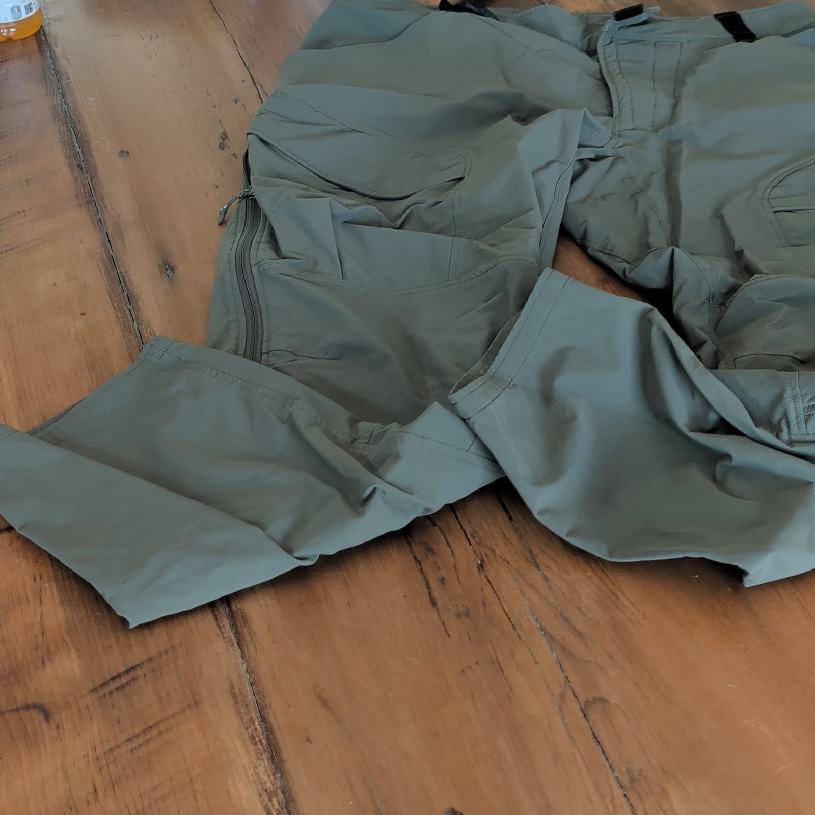 Stone Glacier Devil Light Men’s Green Solid Cargo Pants XL Regular Pockets Logo