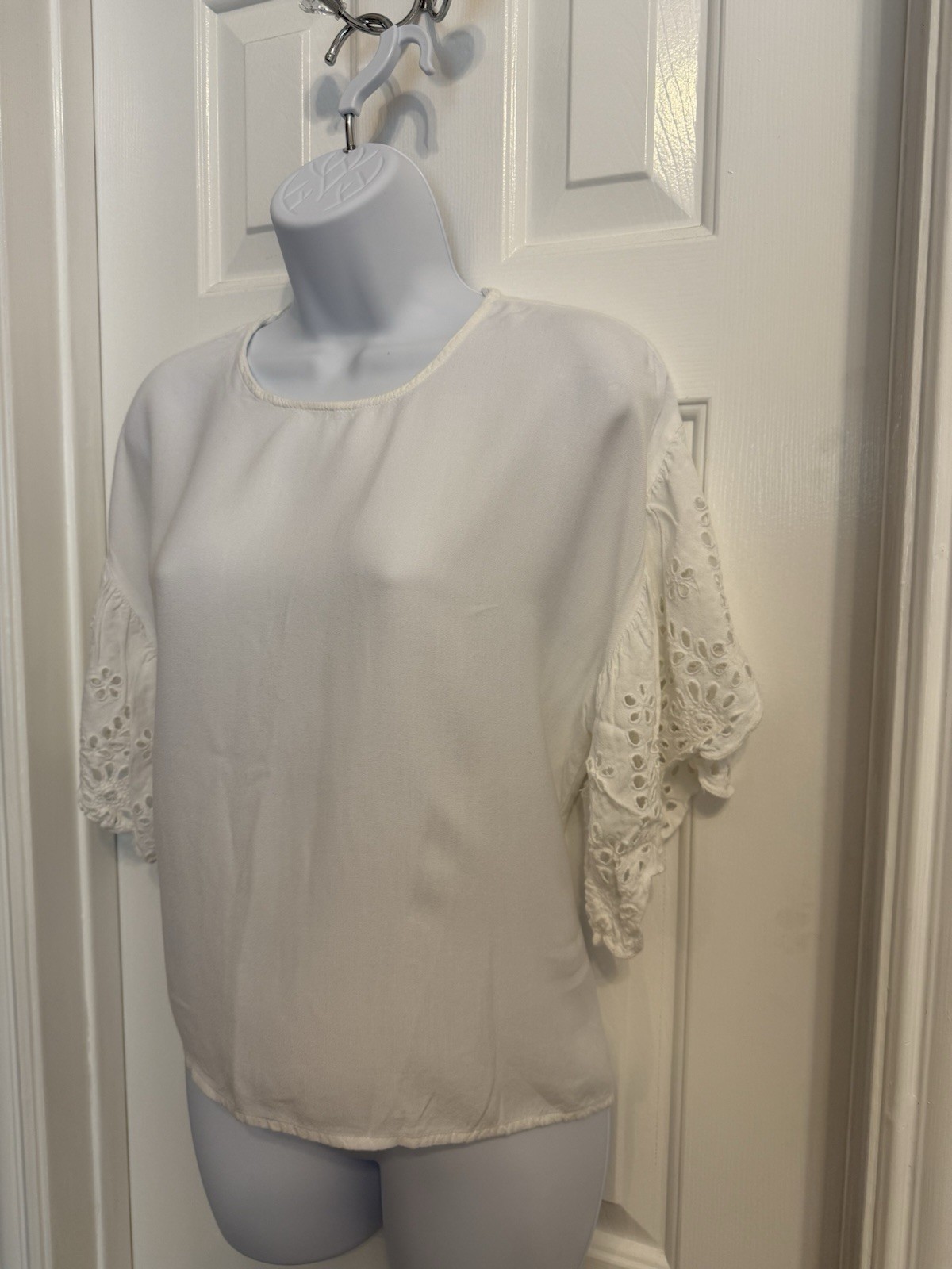 Style Envy Women Ivory Short Sleeve Blouse Size L 100% Rayon Soft 1.48