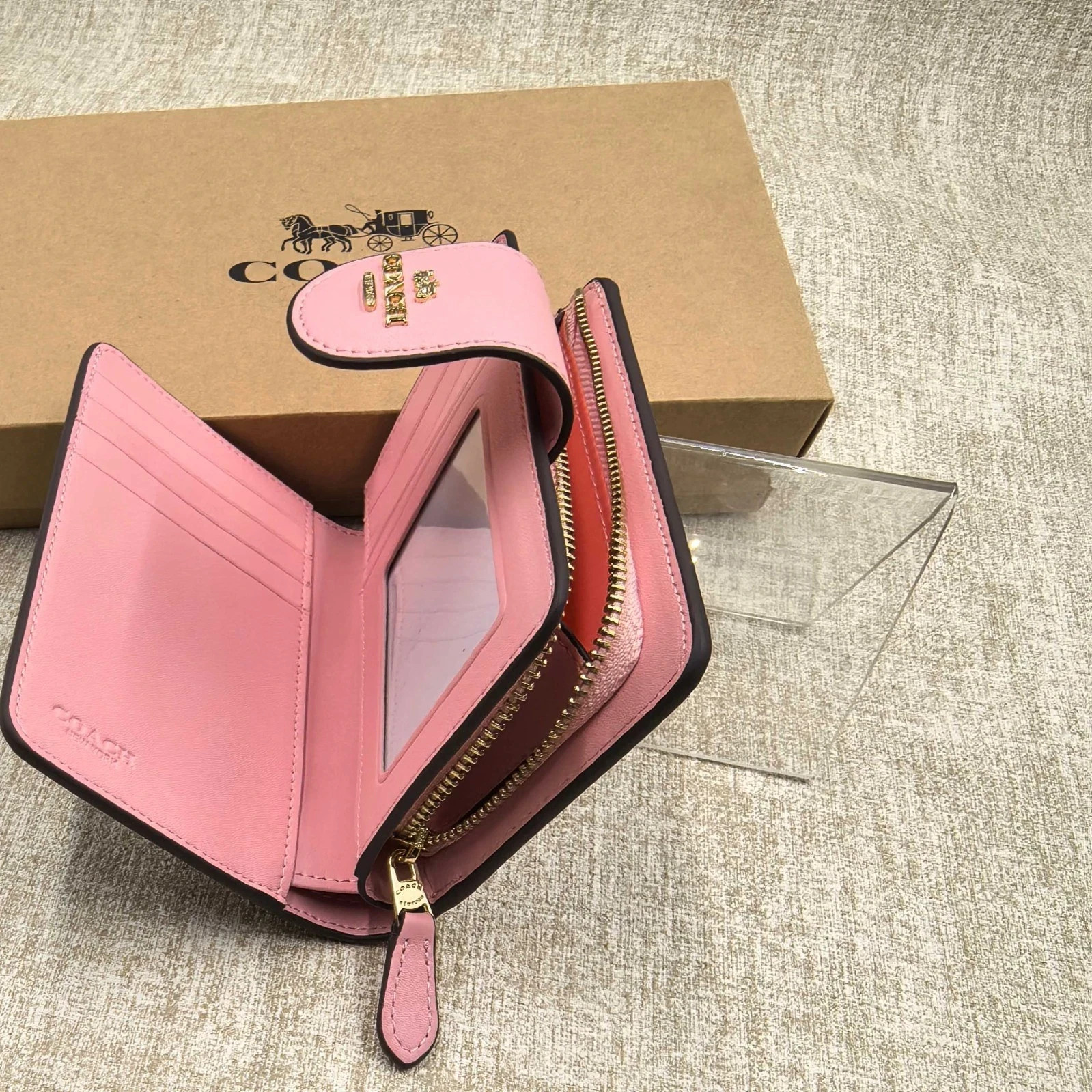 New Coach Medium Corner Zip Wallet In Signature Canvas khaki CW786 With Box