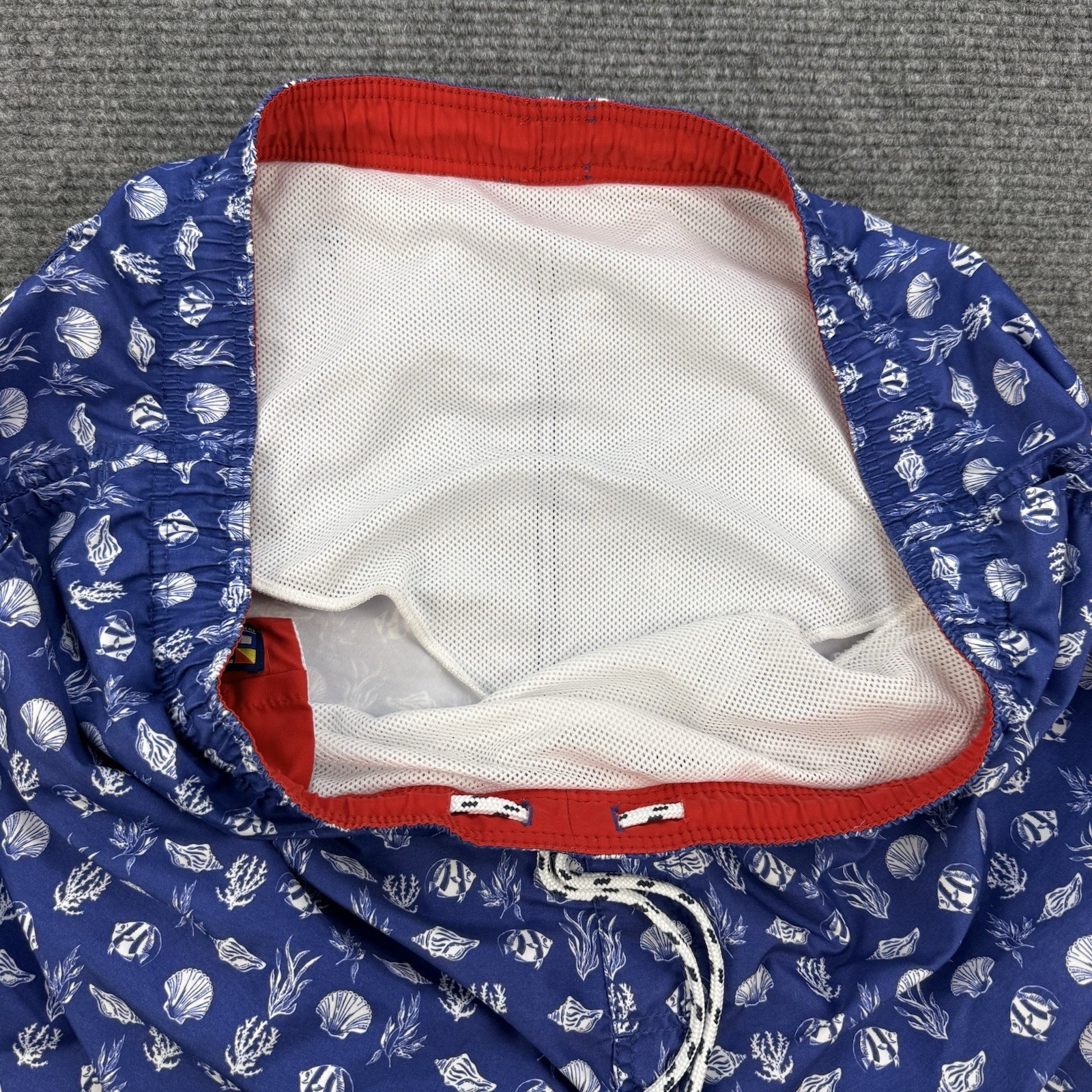 Newport Blue Men’s Swim Trunks 2XL Blue Fish Coral Print Mesh Lined Shorts