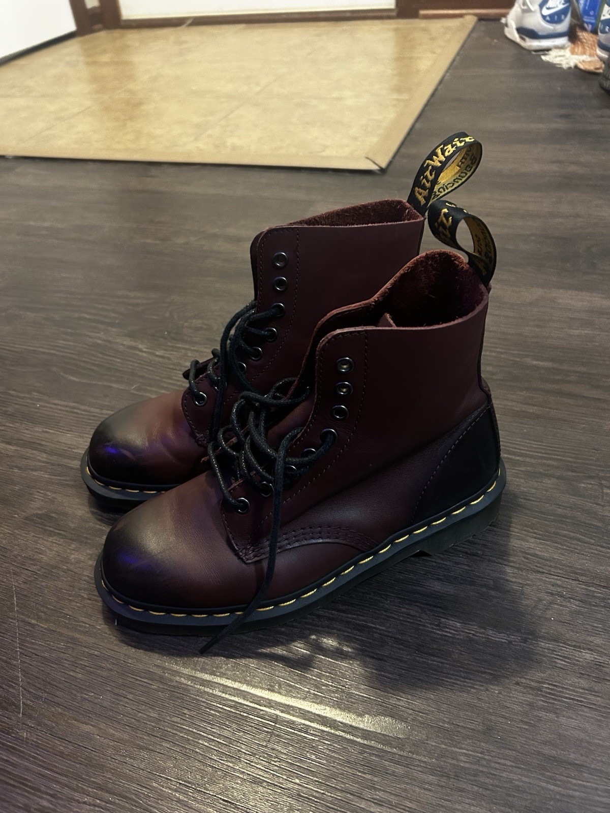 Dr. Martens Brown Leather Lace-Up Combat Boots Men’s US 7 UK 6 EU 39 Comfort