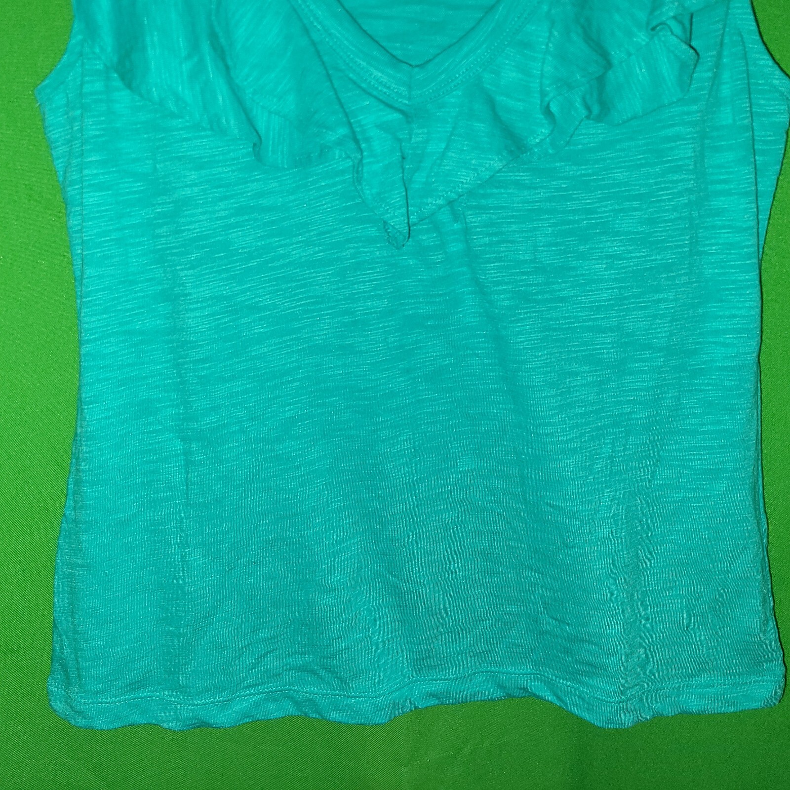 8223) NWOT CHICO’S 00 The Ultimate Tee cotton knit top ruffle blue sleeveless