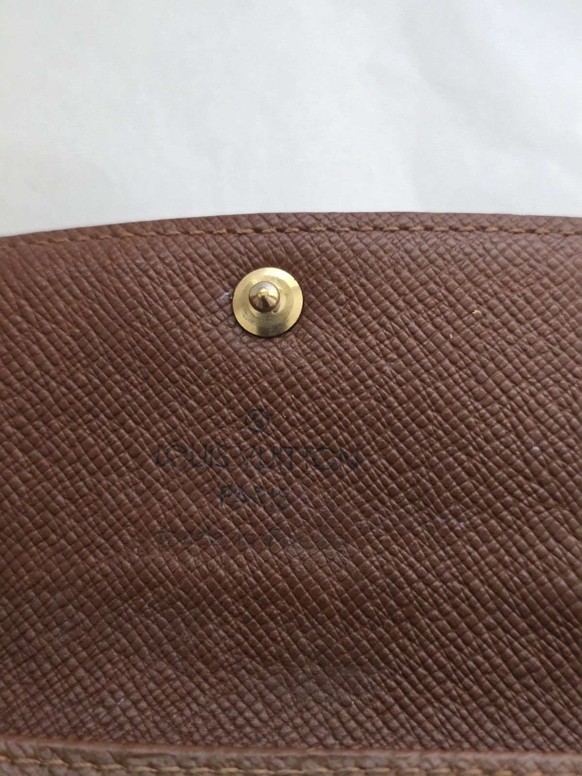 Authentic Louis Vuitton Monogram 6 Ring Key Holder