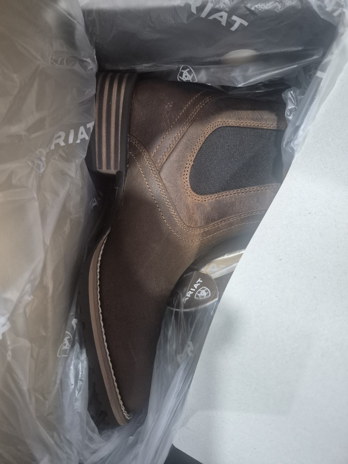 Ariat Men’s Chelsea Boots Brown Leather Square Toe Ankle US 7 UK 6 EU 39