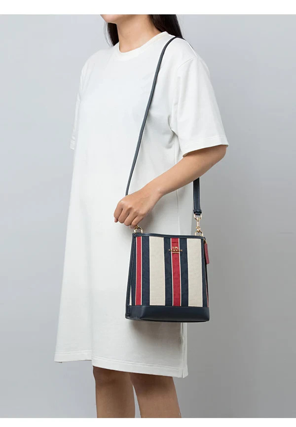 NEW Coach Mollie Bucket Bag 22 In Signature Jacquard With Stripes