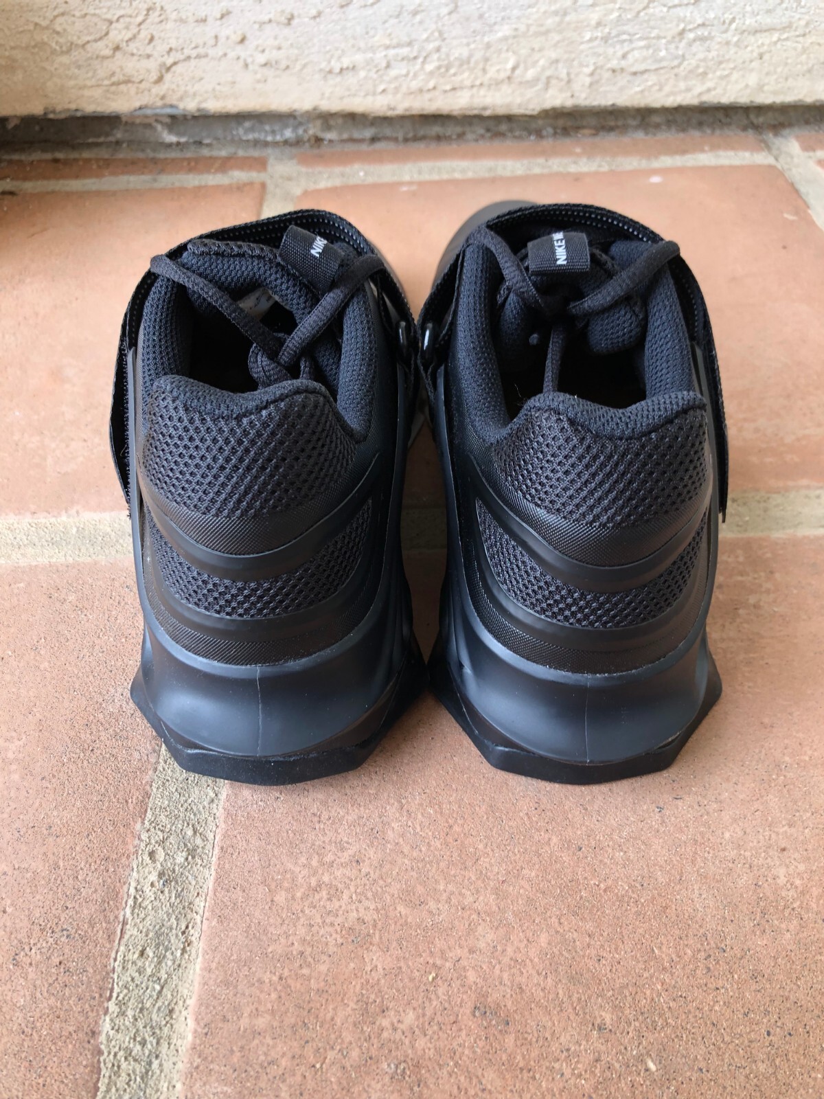 Men’s 7.5, Women’s 9 Nike Savaleos CV5708-010 Weight Lifting Training Shoes